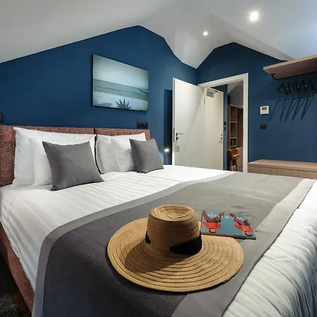 Camera Hotel 호텔 4*