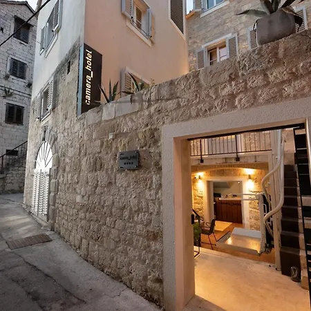 Hotell Camera Hotel 4*