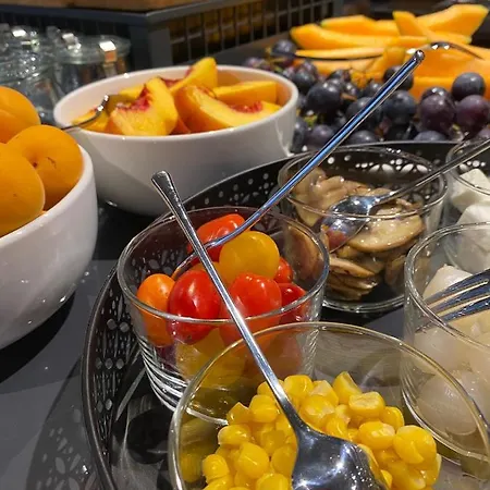 Camera Hotel فندق