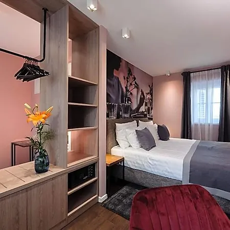Hotel Camera Hotel 4*