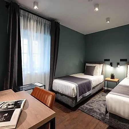 Camera Hotel 4*