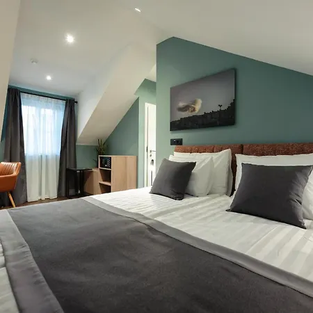 Camera Hotel 4*
